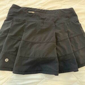 lululemon black pace rival tennis skirt (short)